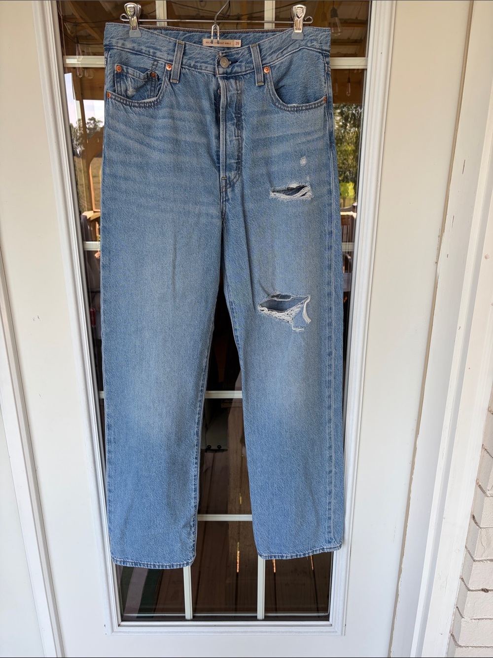Levi’s rib cage straight ankle jeans